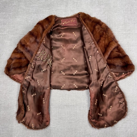Vintage Model Fur Co Brown FUR SHAWL- embroidered with initials - Picture 2 of 6